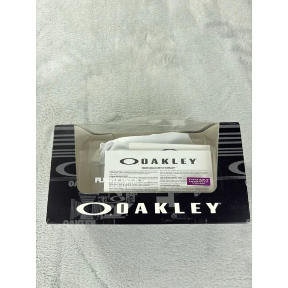 Oakley NWT Snowboarding Goggles Flight Deck XM Goggle Factory Pilot Whiteout - Picture 2 of 15